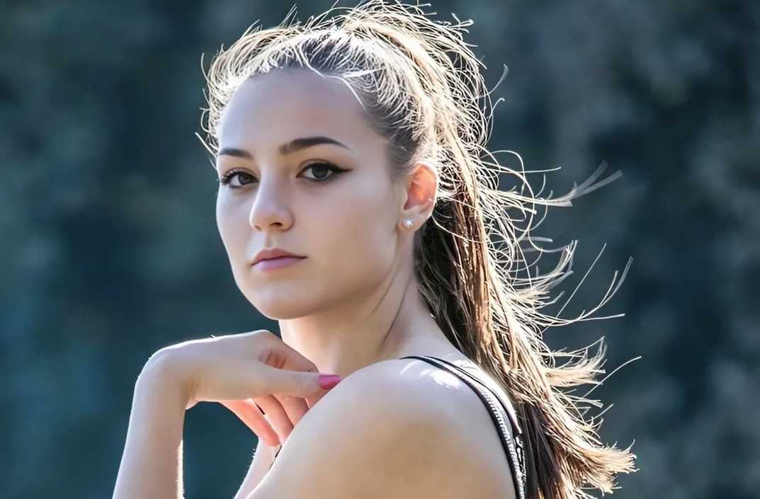 Unveiling the Allure: Amateur Model in Foreign Beauty Lifestyle Photos Issue 133